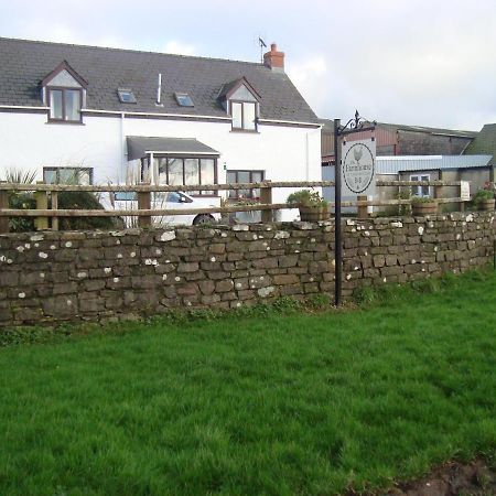 The Farmhouse Lochmeyler Llandeloy Εξωτερικό φωτογραφία